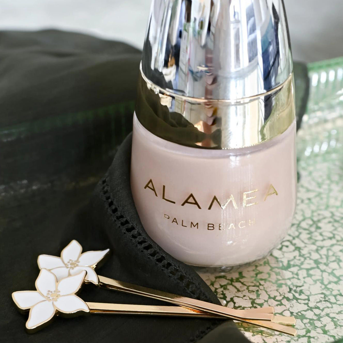 Alamea Palm Beach Glow Base Skin Primer SPF 30 product photo